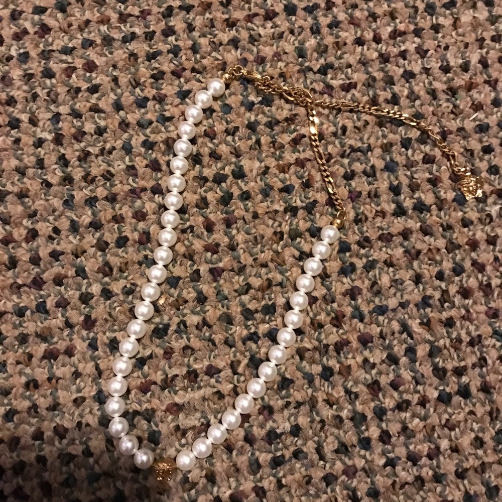Versace pearl necklace - Picture 13 of 13
